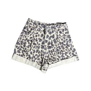 Entro boutique animal print pleated high waist‎ shorts small
